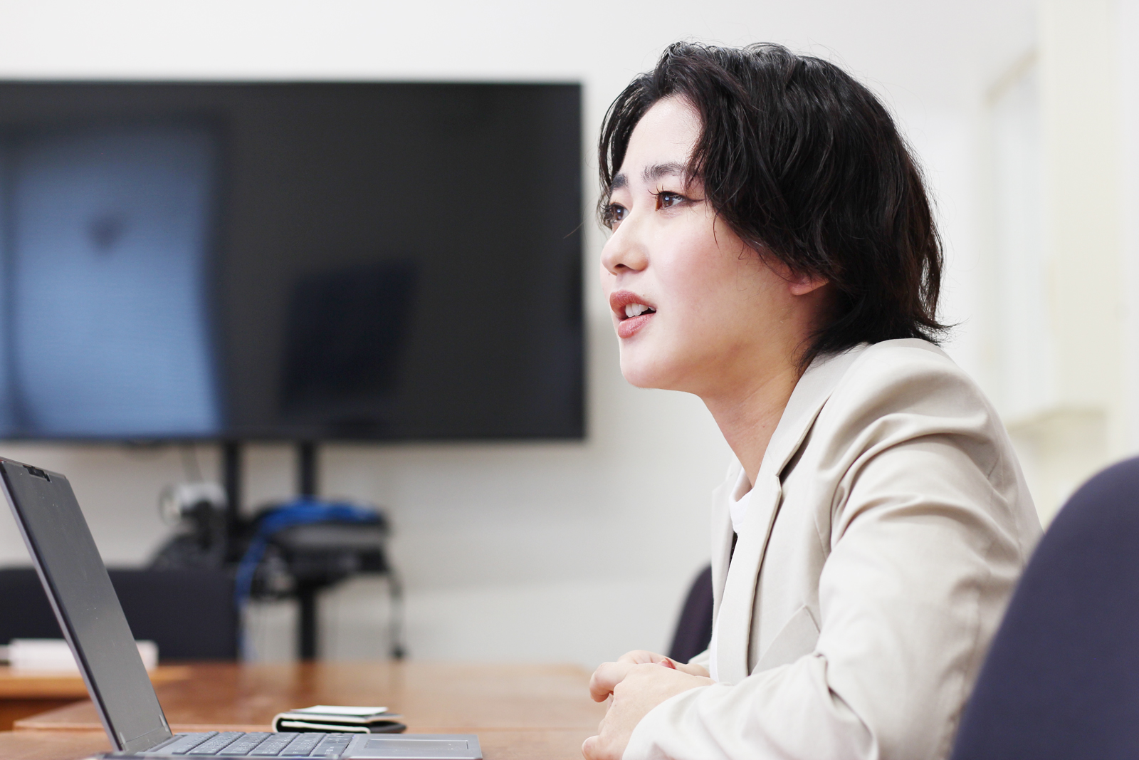 天方産業三浦様のインタビューの様子の画像